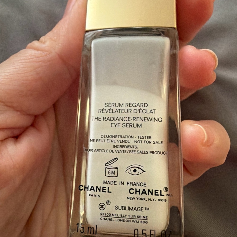 CHANEL Sublimage L'Essence Fondamentale Yeux - Gold and Cream - Picture 3 of 7